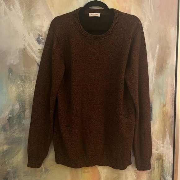 Oversized Gender Neutral Sweater - Picture 2 of 3